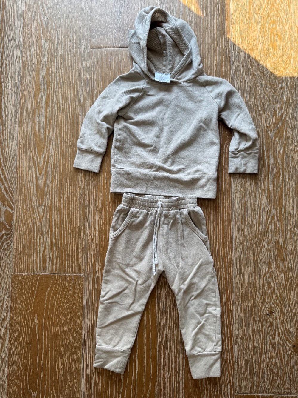 Mebie Baby - Toddler Sweat Suit - Tan - Size 2T - Picture 1 of 4